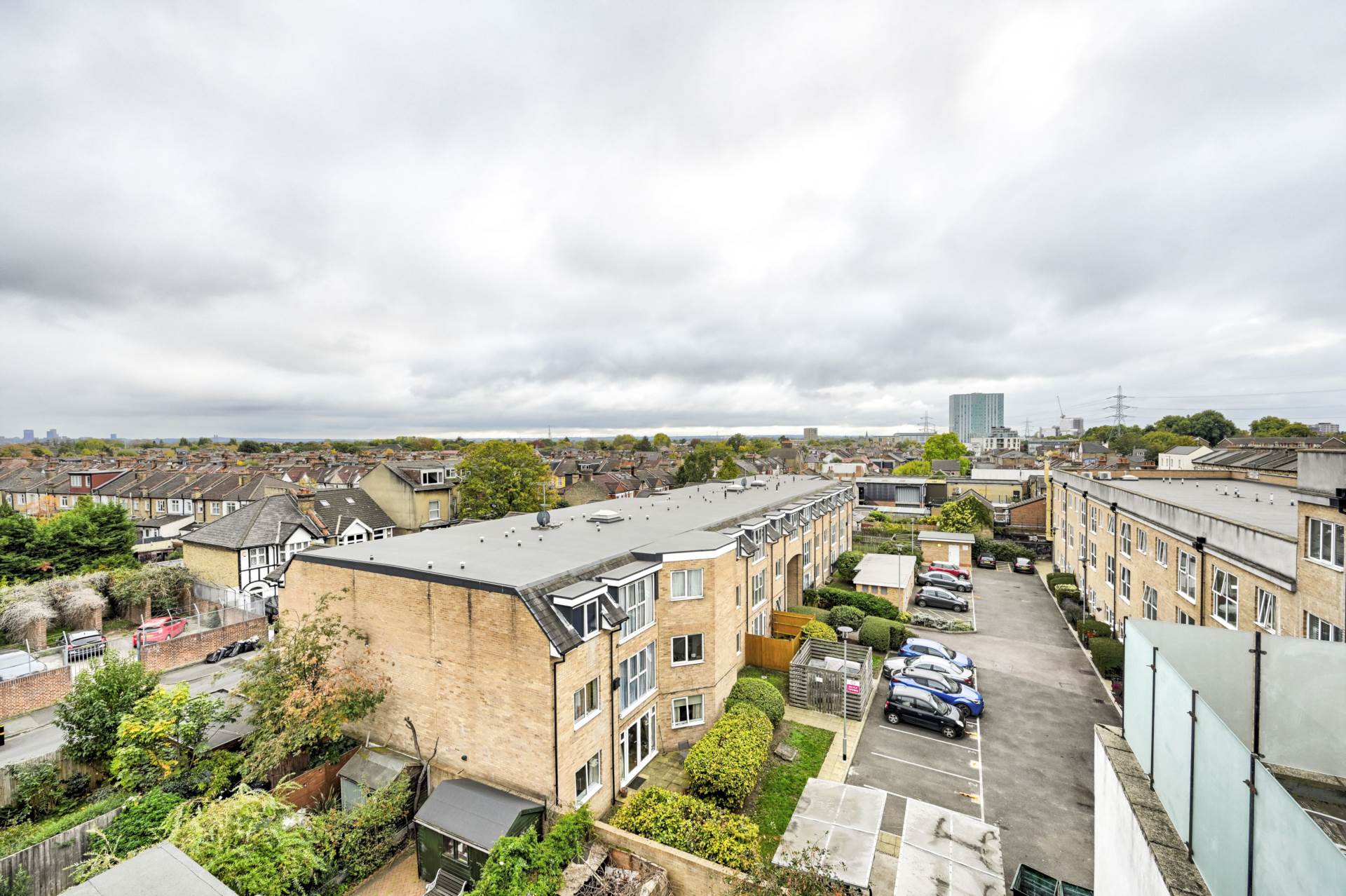 Robinson Road London, Colliers Wood, London, SW17, Image 32