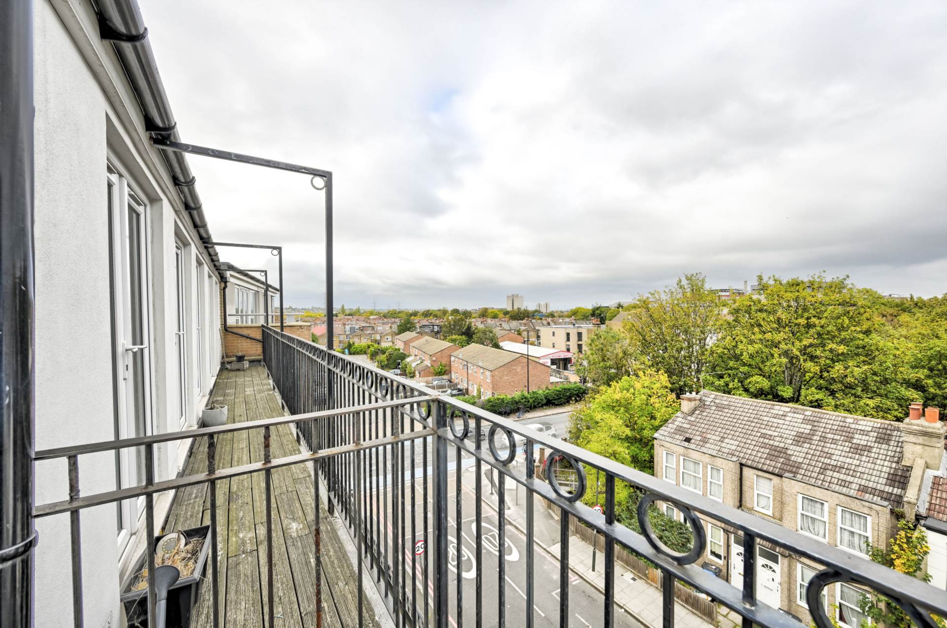 Robinson Road London, Colliers Wood, London, SW17, Image 35