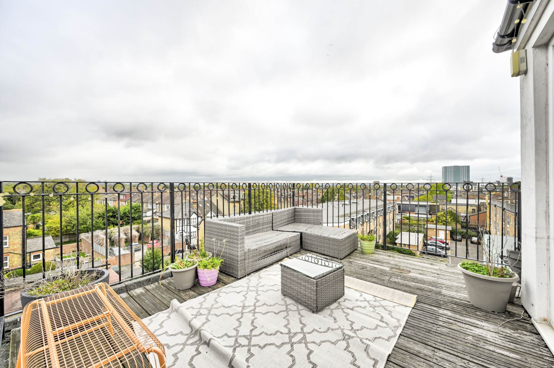 Robinson Road London, Colliers Wood, London, SW17, Image 37