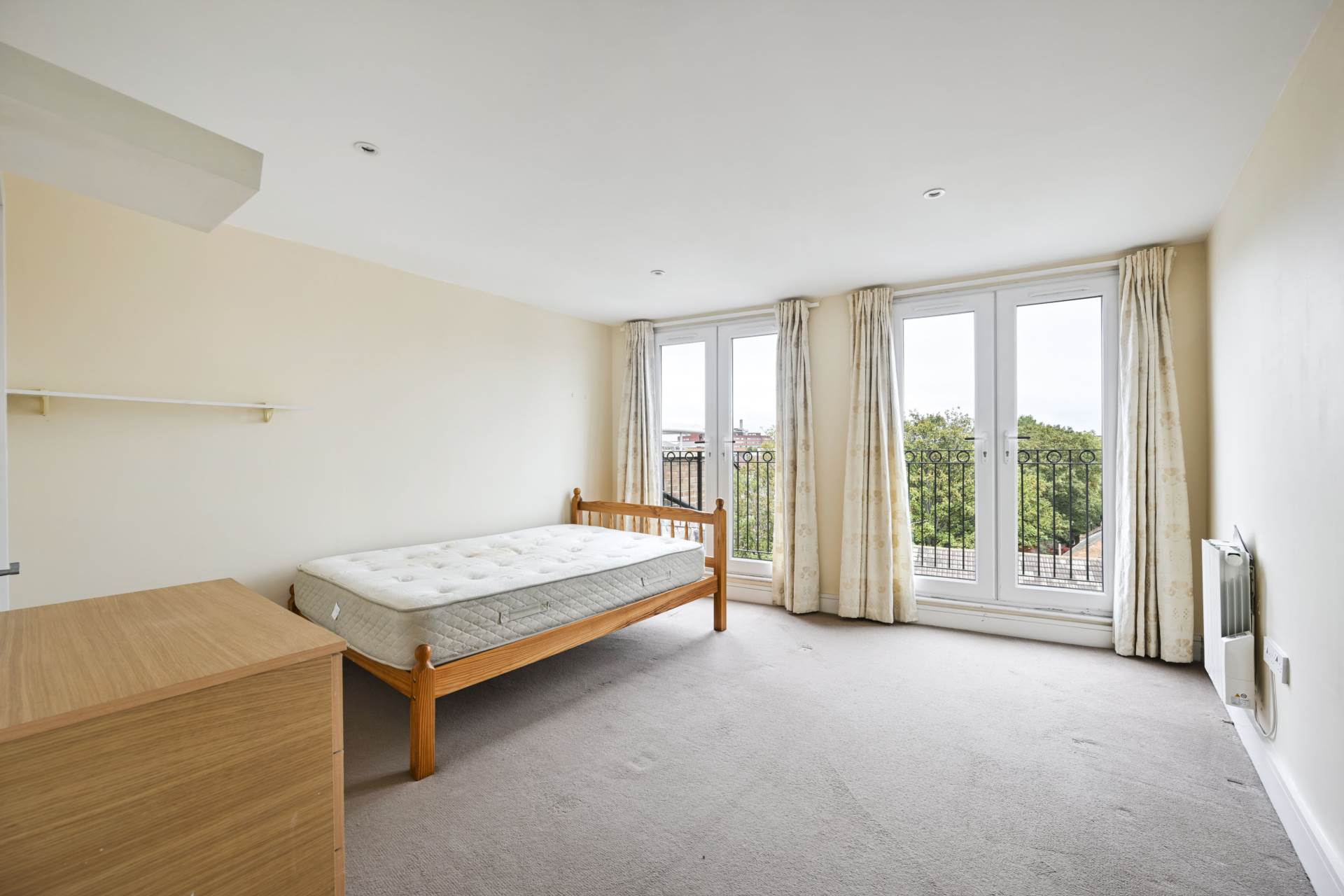 Robinson Road London, Colliers Wood, London, SW17, Image 4