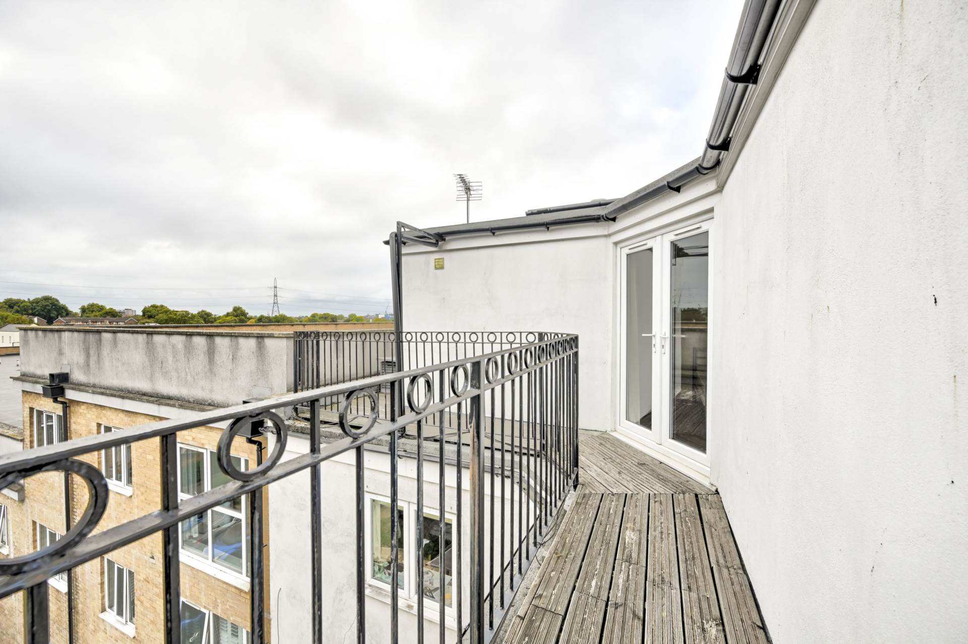 Robinson Road London, Colliers Wood, London, SW17, Image 41