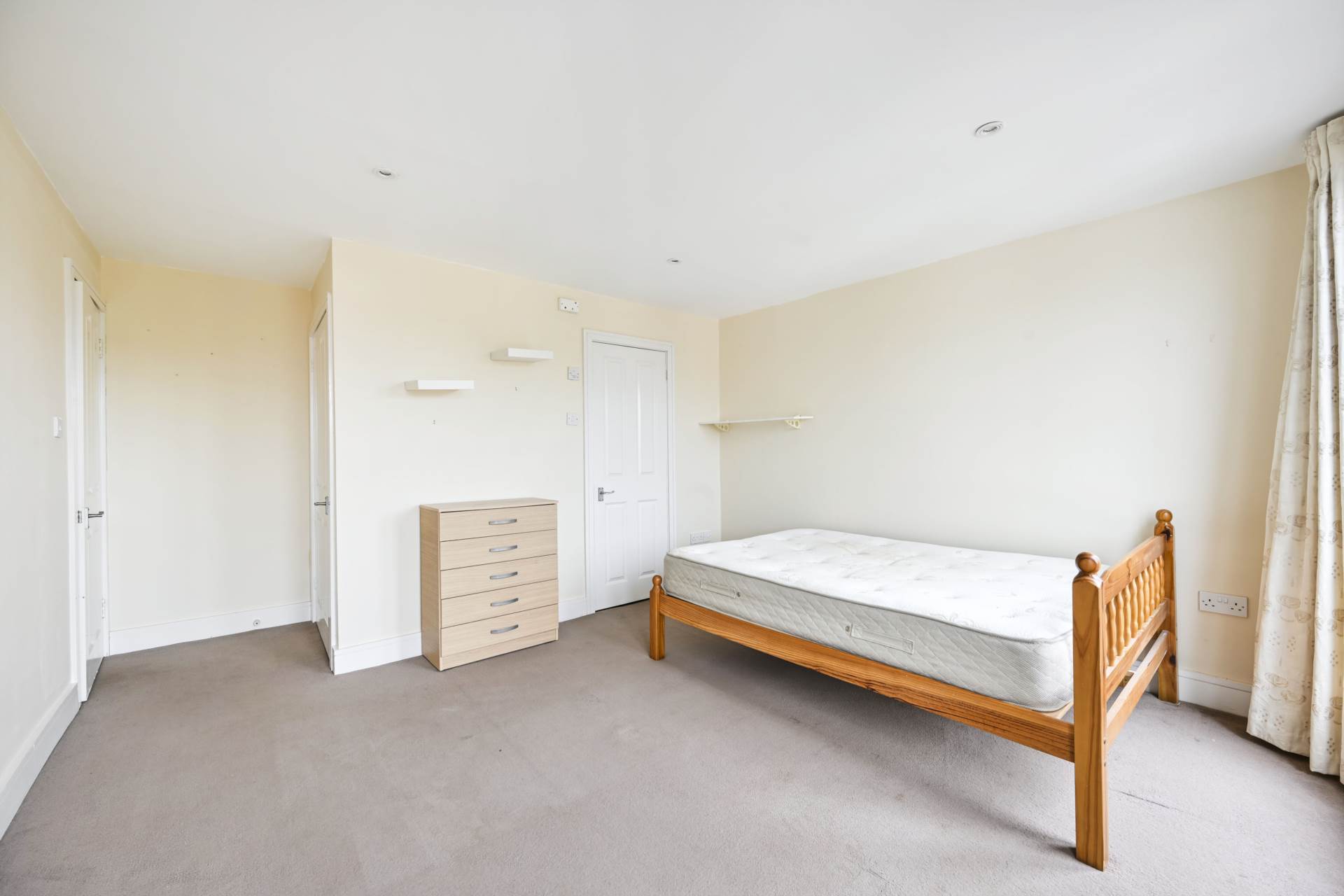 Robinson Road London, Colliers Wood, London, SW17, Image 5