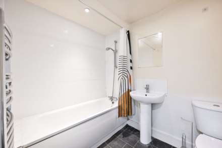 Robinson Road London, Colliers Wood, London, SW17, Image 14