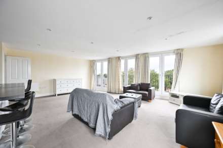 Robinson Road London, Colliers Wood, London, SW17, Image 28