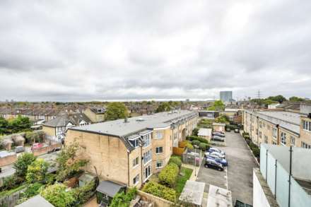 Robinson Road London, Colliers Wood, London, SW17, Image 32