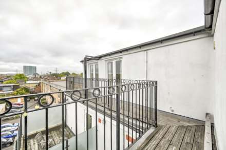 Robinson Road London, Colliers Wood, London, SW17, Image 38