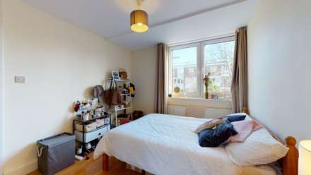 3 Bedroom Flat, Birdhurst Rd, London, Colliers Wood, SW19, London