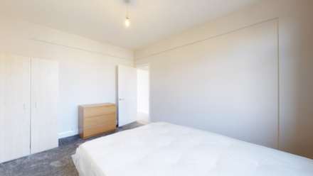 The Broadway, South Wimbledon, Image 2