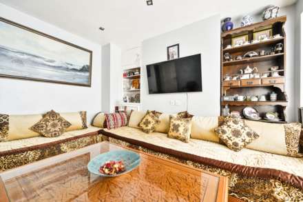 Tooting Broadway, London SW17, Image 2