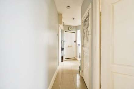 Tooting Broadway, London SW17, Image 6