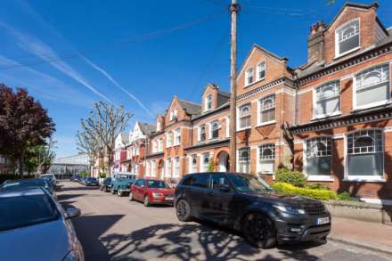 Crockerton Road, London，SW17, Image 13