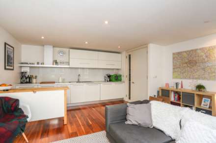 BROMELLS ROAD, CLAPHAM COMMON SW4, london, Image 5
