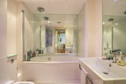 BROMELLS ROAD, CLAPHAM COMMON SW4, london, Image 6
