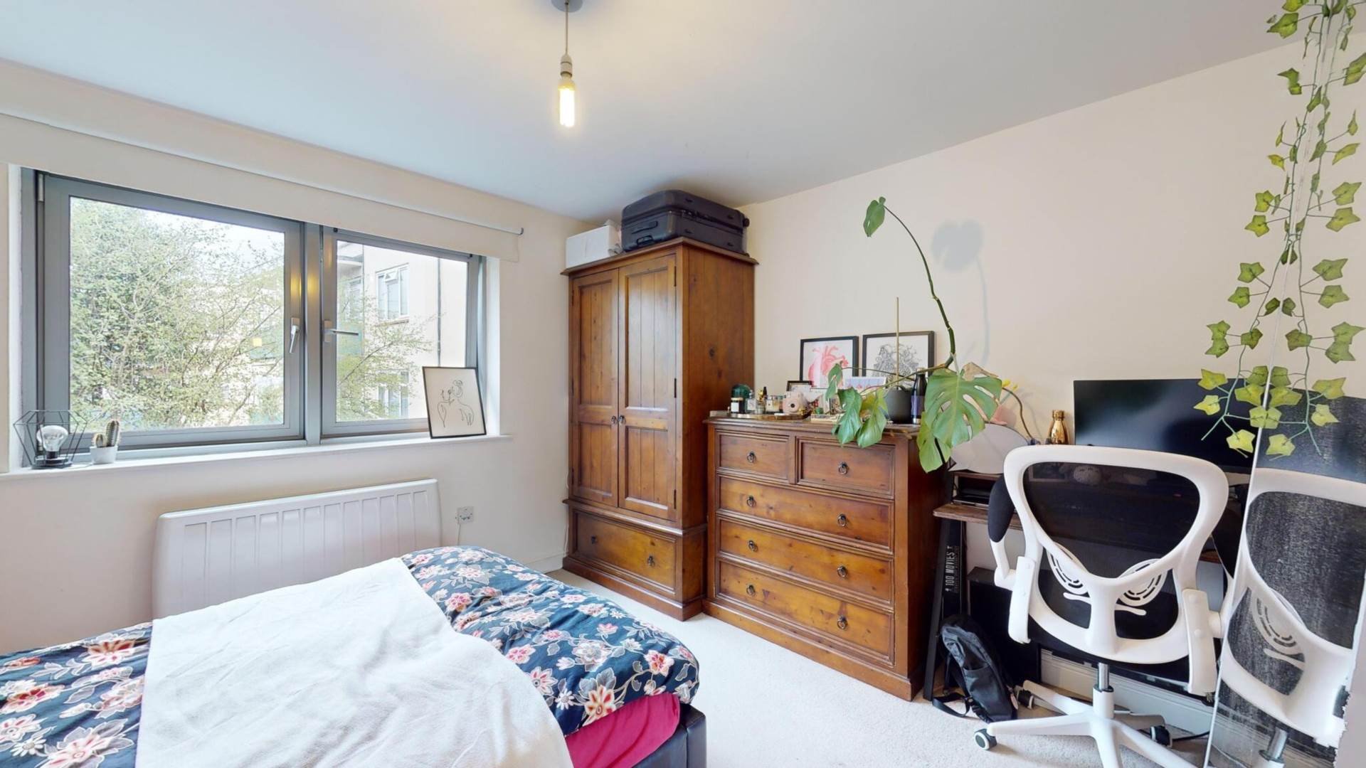 Balham High Road, London, SW17, Image 12