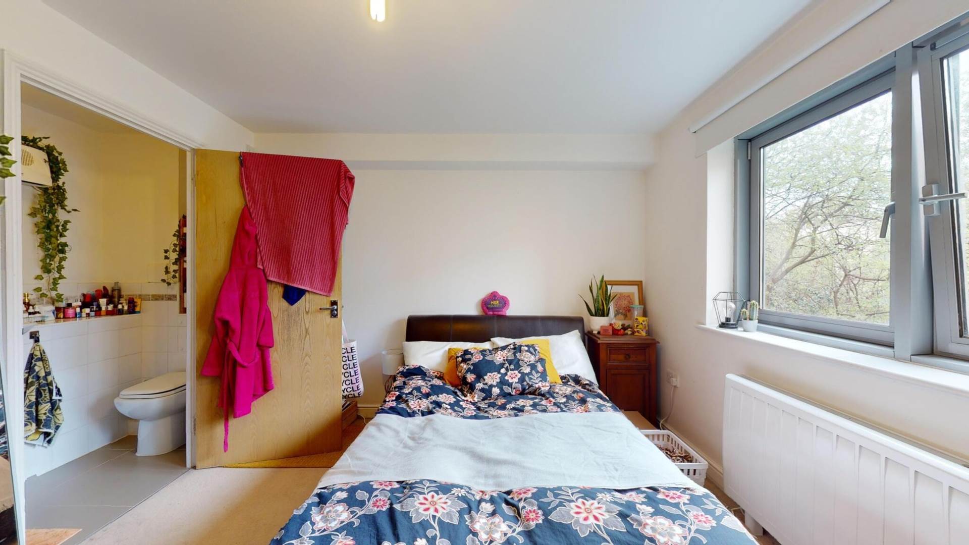 Balham High Road, London, SW17, Image 5