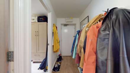 Balham High Road, London, SW17, Image 10