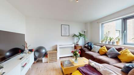 Balham High Road, London, SW17, Image 13