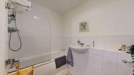 Balham High Road, London, SW17, Image 9