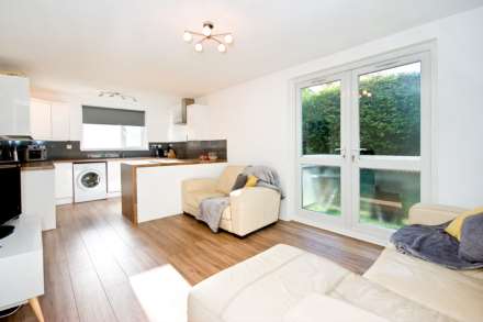 CEDAR GARDENS, SUTTON, SM2, Image 4
