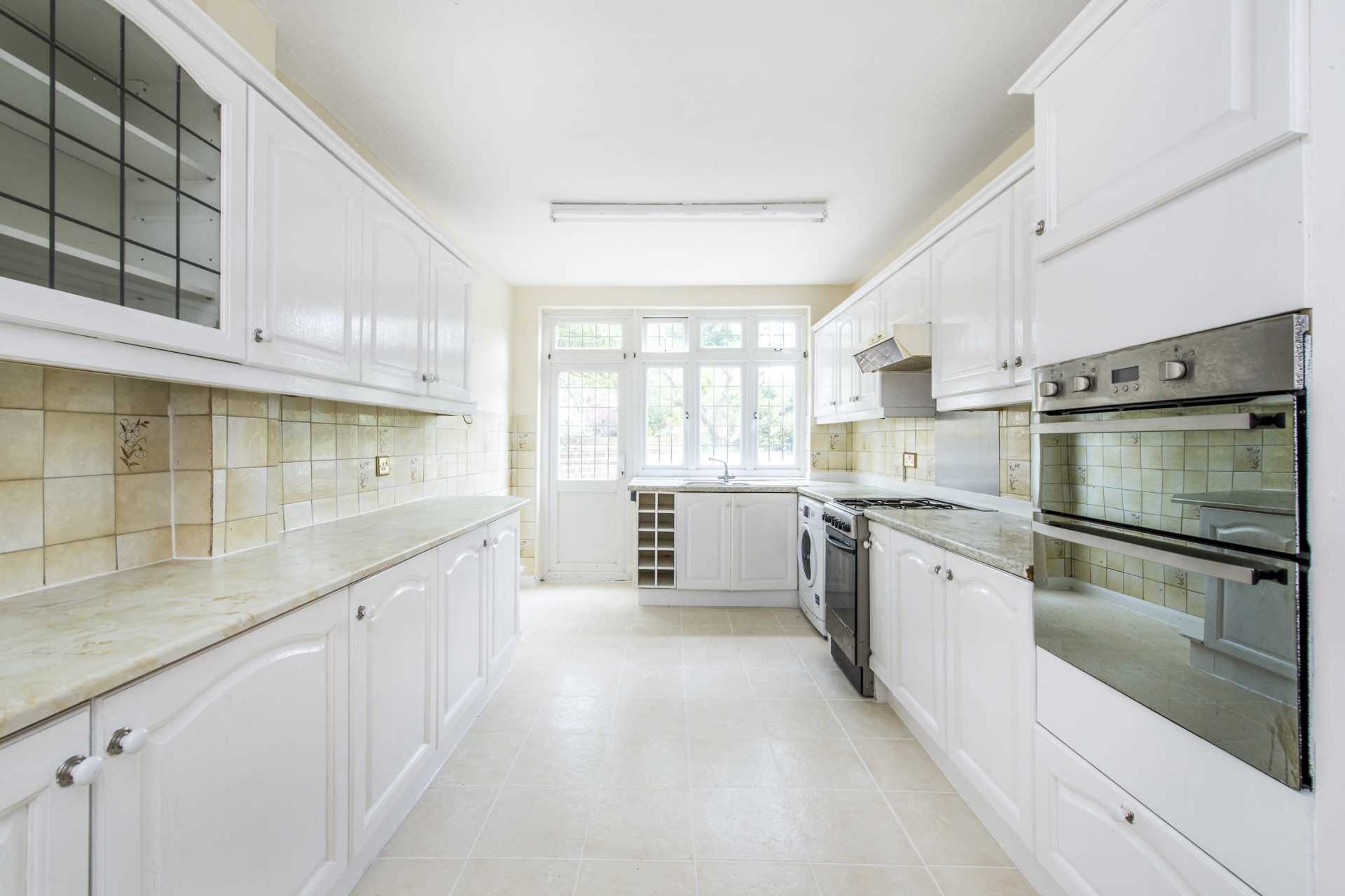 LEXTON GARDENS, BALHAM, SW12, Image 1