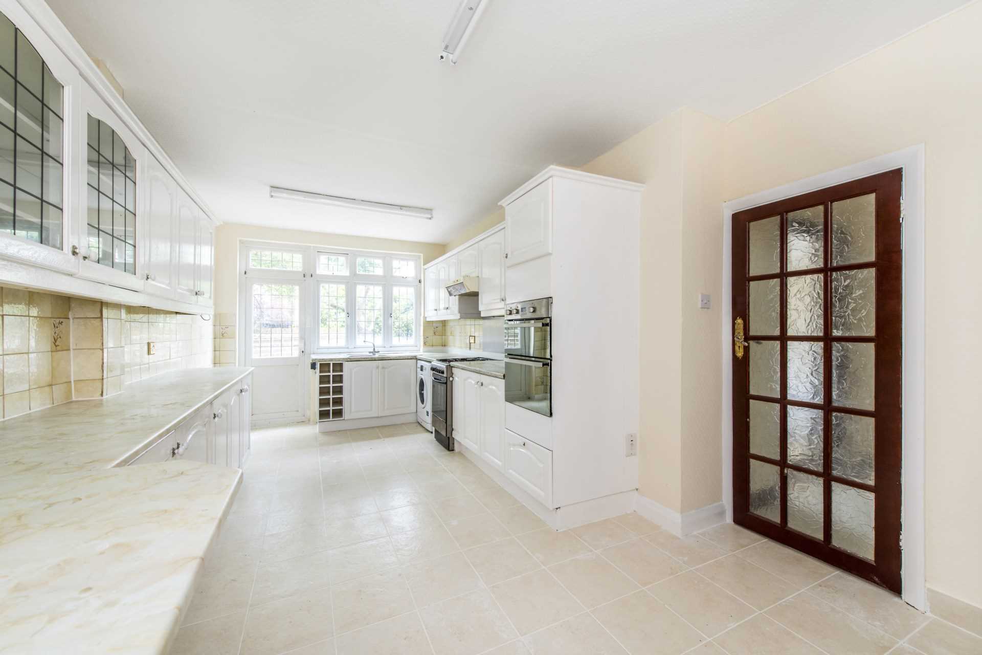 LEXTON GARDENS, BALHAM, SW12, Image 4