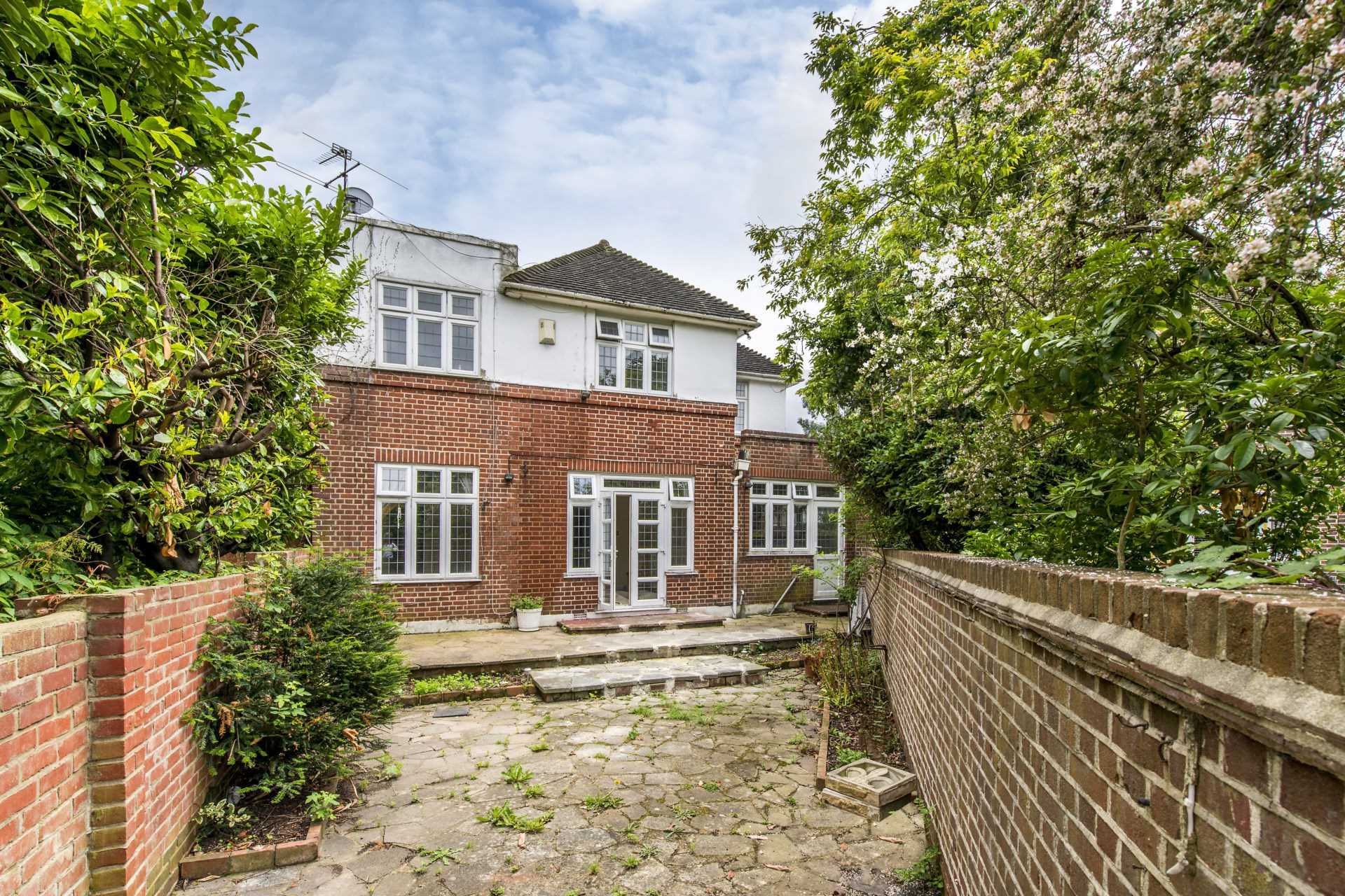 LEXTON GARDENS, BALHAM, SW12, Image 5