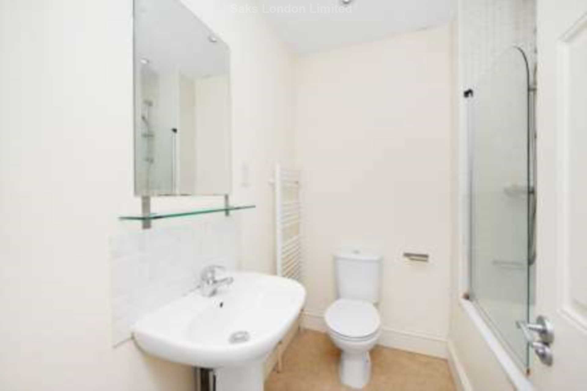 BALHAM HIGH ROAD, TOOTING BEC SW17, Image 4
