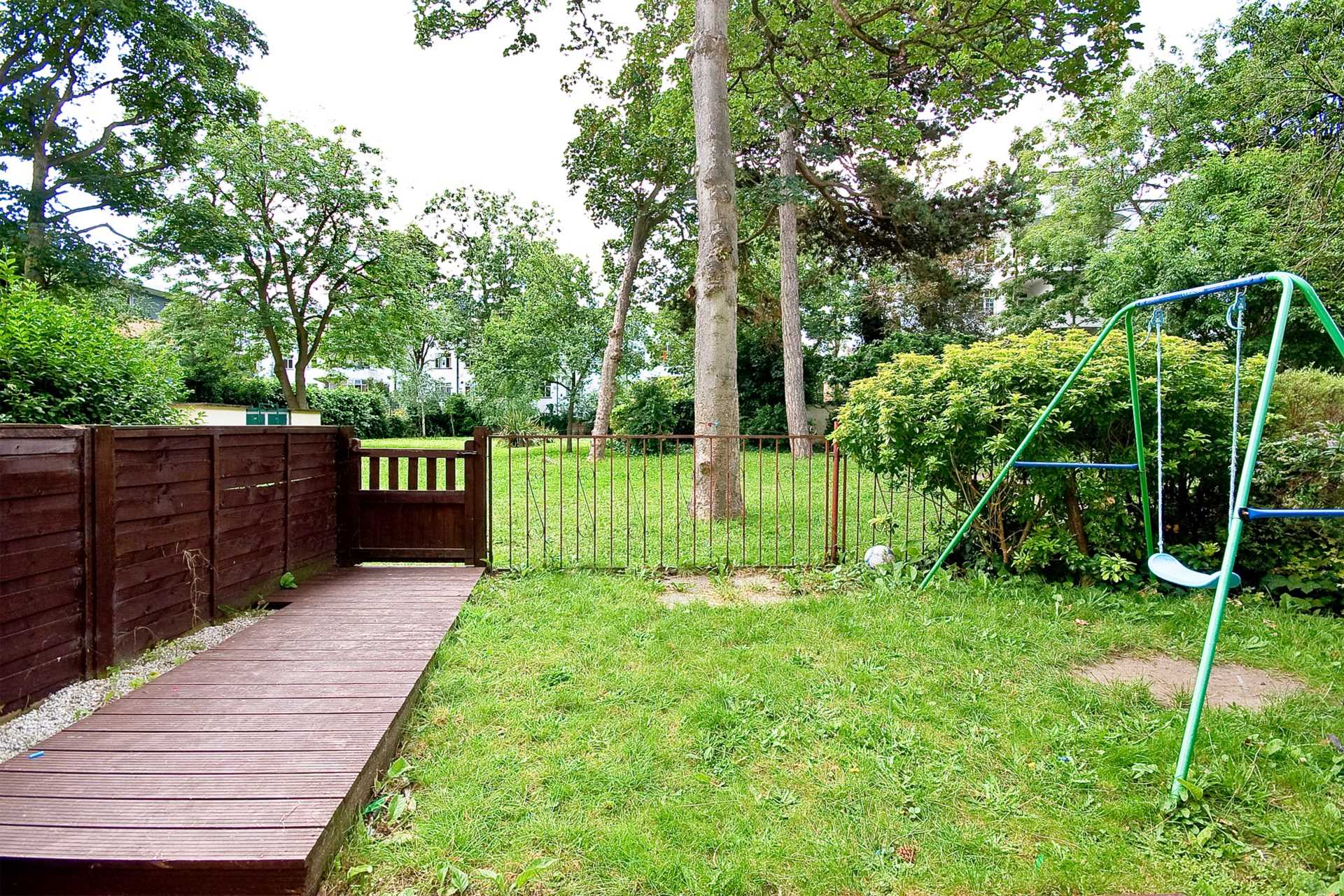 Upper Tooting Park, London, Image 5