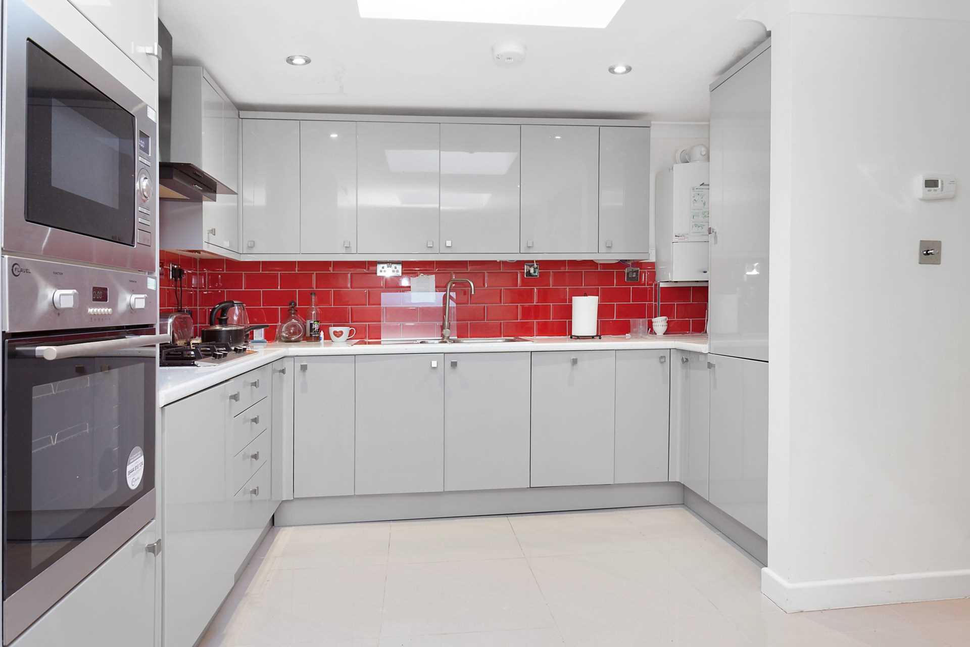 CAISTOR MEWS, BALHAM, SW12, Image 2