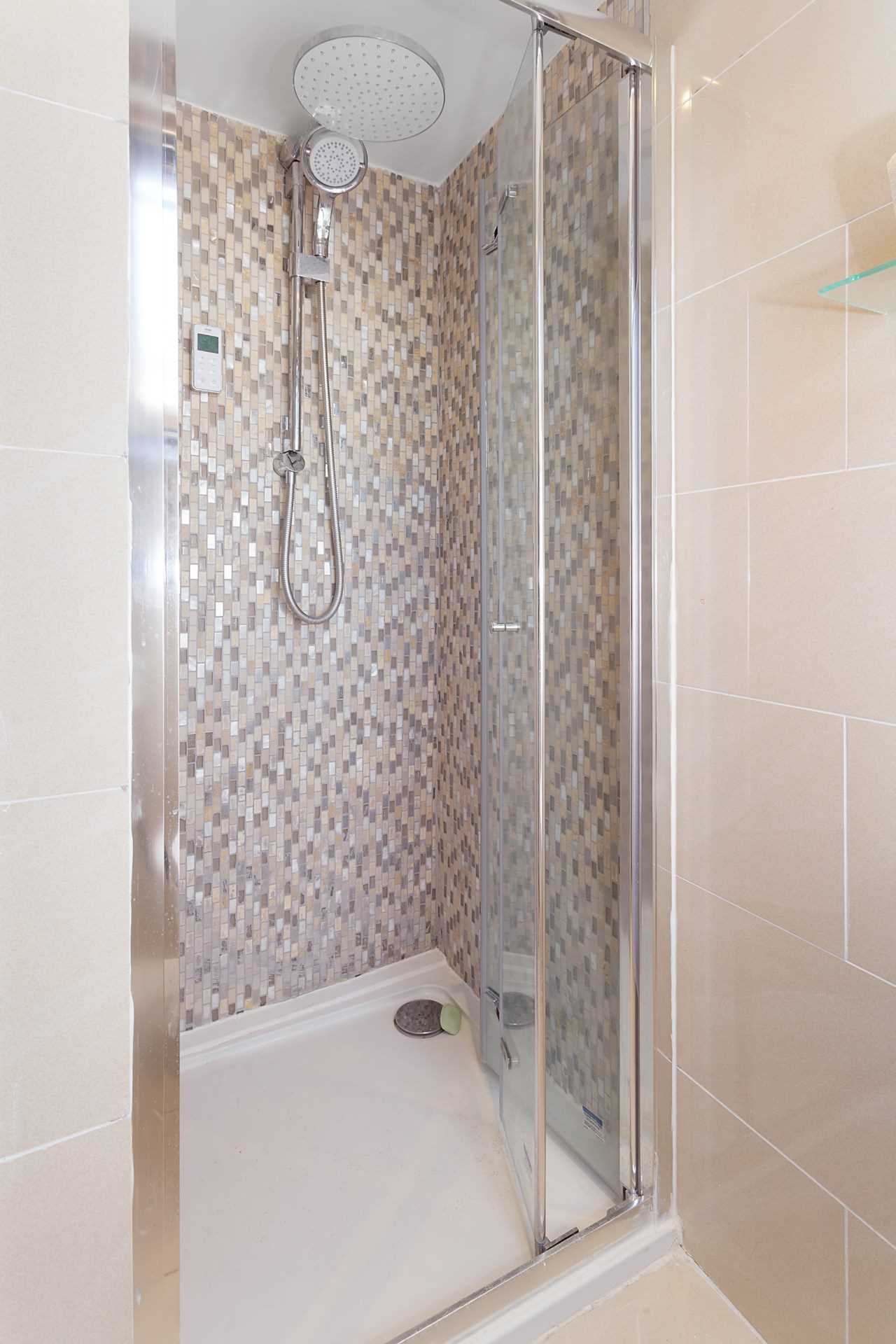 CAISTOR MEWS, BALHAM, SW12, Image 5