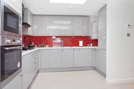 CAISTOR MEWS, BALHAM, SW12, Image 2