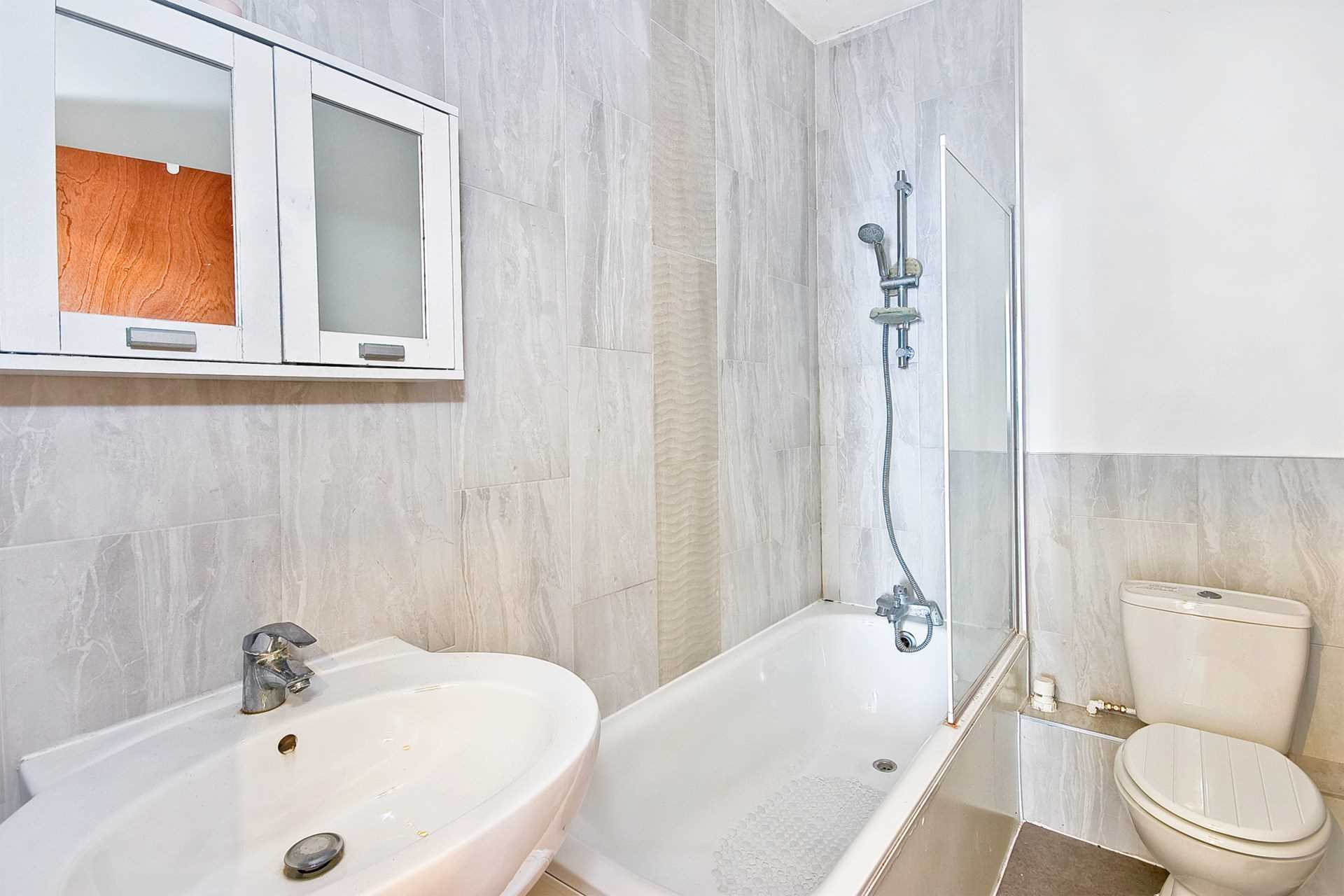 Worple Road, South Wimbledon, SW19, Image 3