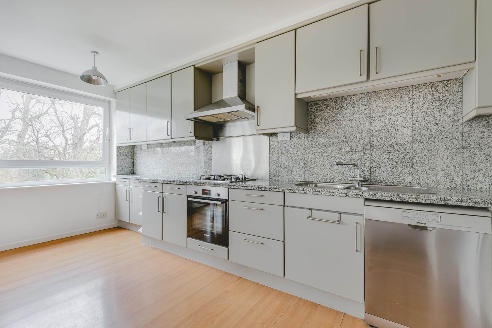 Howards Lane, Putney, Image 6