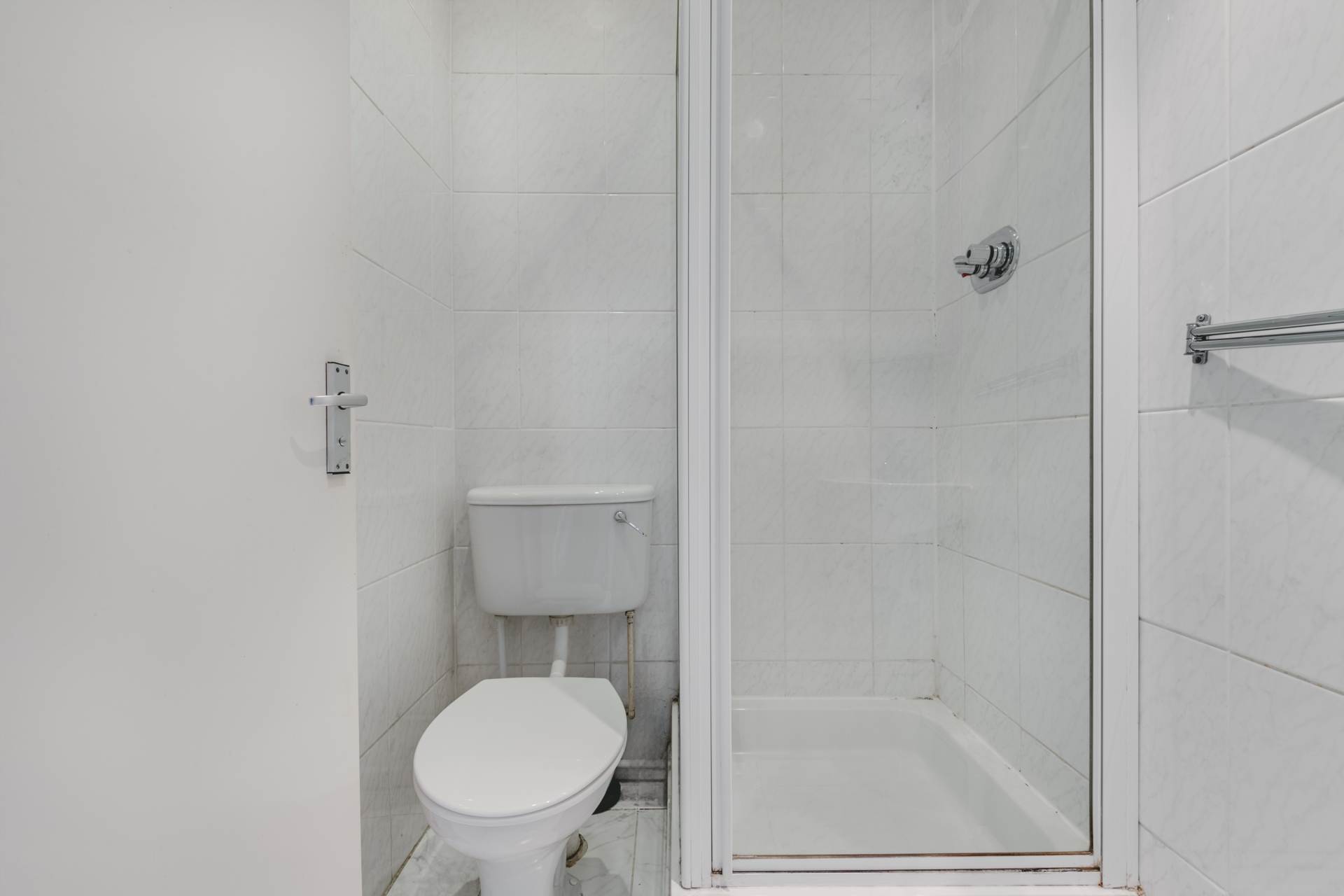 Howards Lane, Putney, Image 9