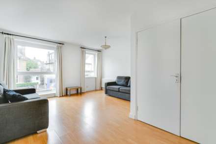 5 Bedroom Town House, Howards Lane, Putney