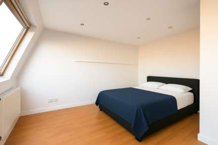 Howards Lane, Putney, Image 12