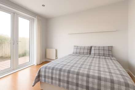 Howards Lane, Putney, Image 15