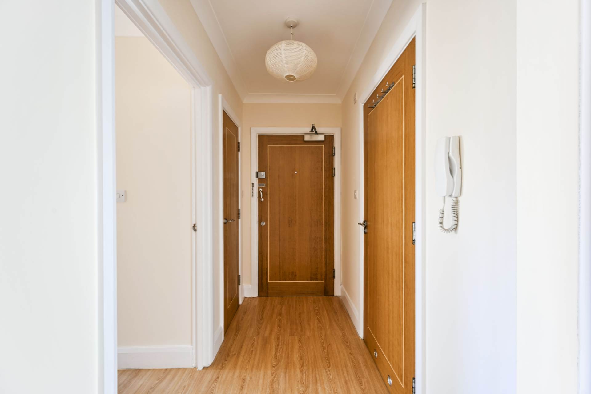Woodbury Close, Croydon, Image 5