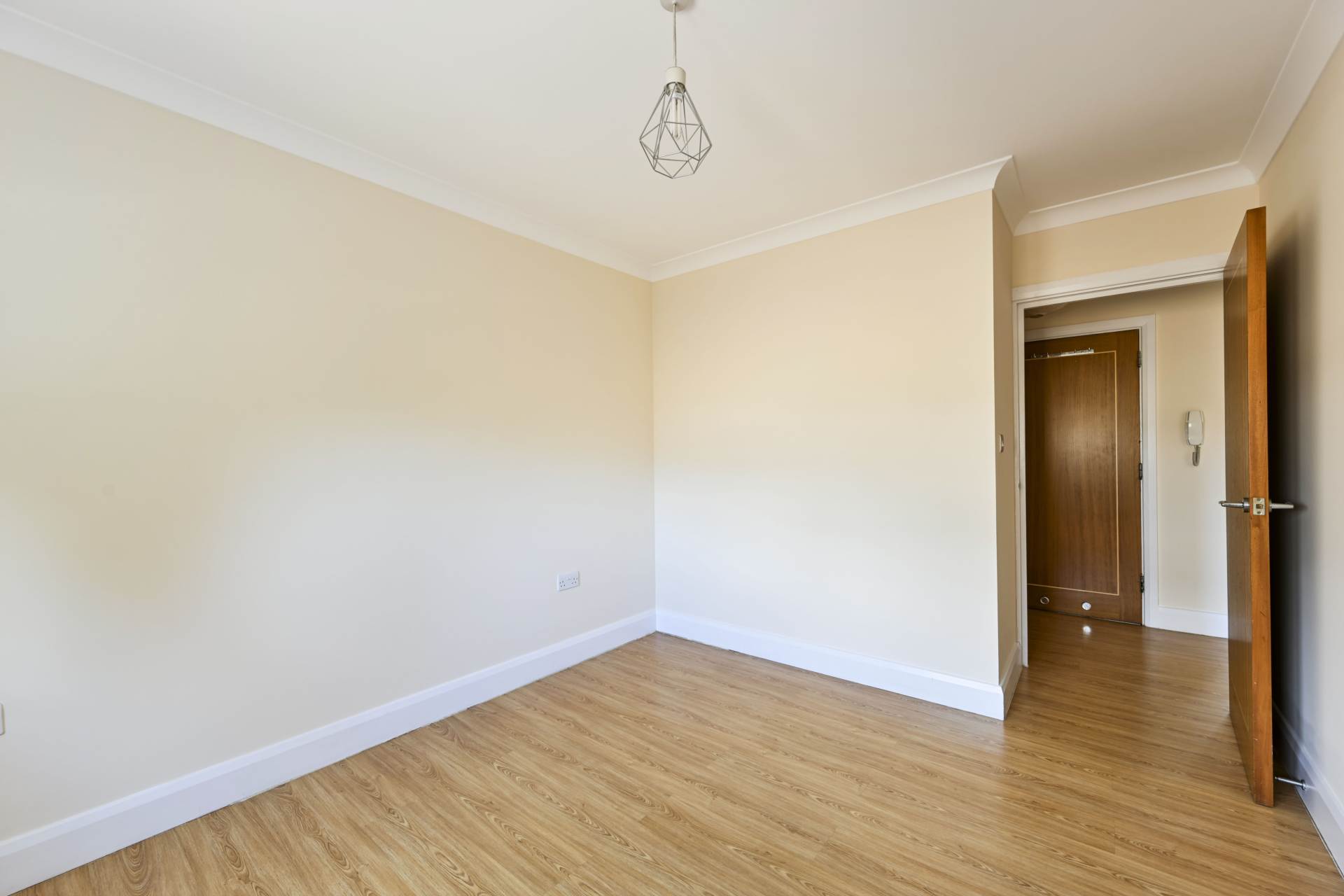 Woodbury Close, Croydon, Image 8