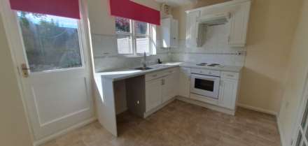 Bryer Close, Chard, Image 4