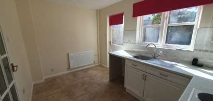 Bryer Close, Chard, Image 5