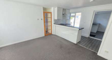 Fairway Rise, Chard, Image 3
