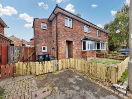 4 Bedroom Semi-Detached, Valley Road, Taunton