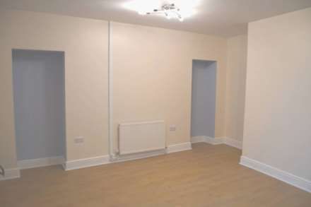 Fore Street, Chard, Image 3