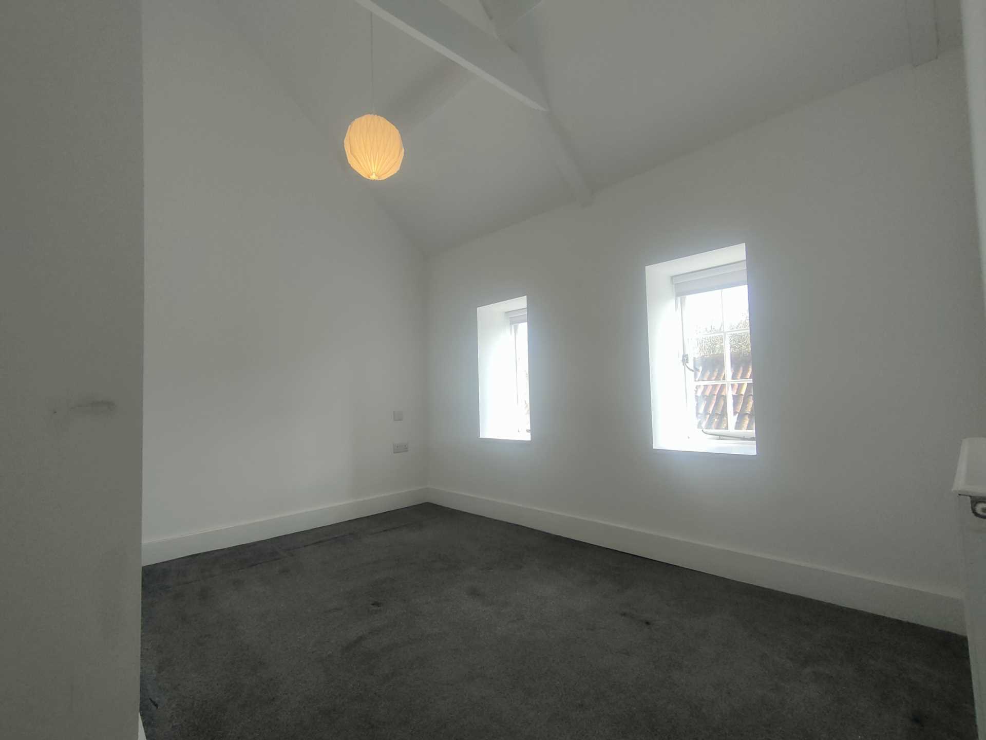 East Street, Chard, Image 13