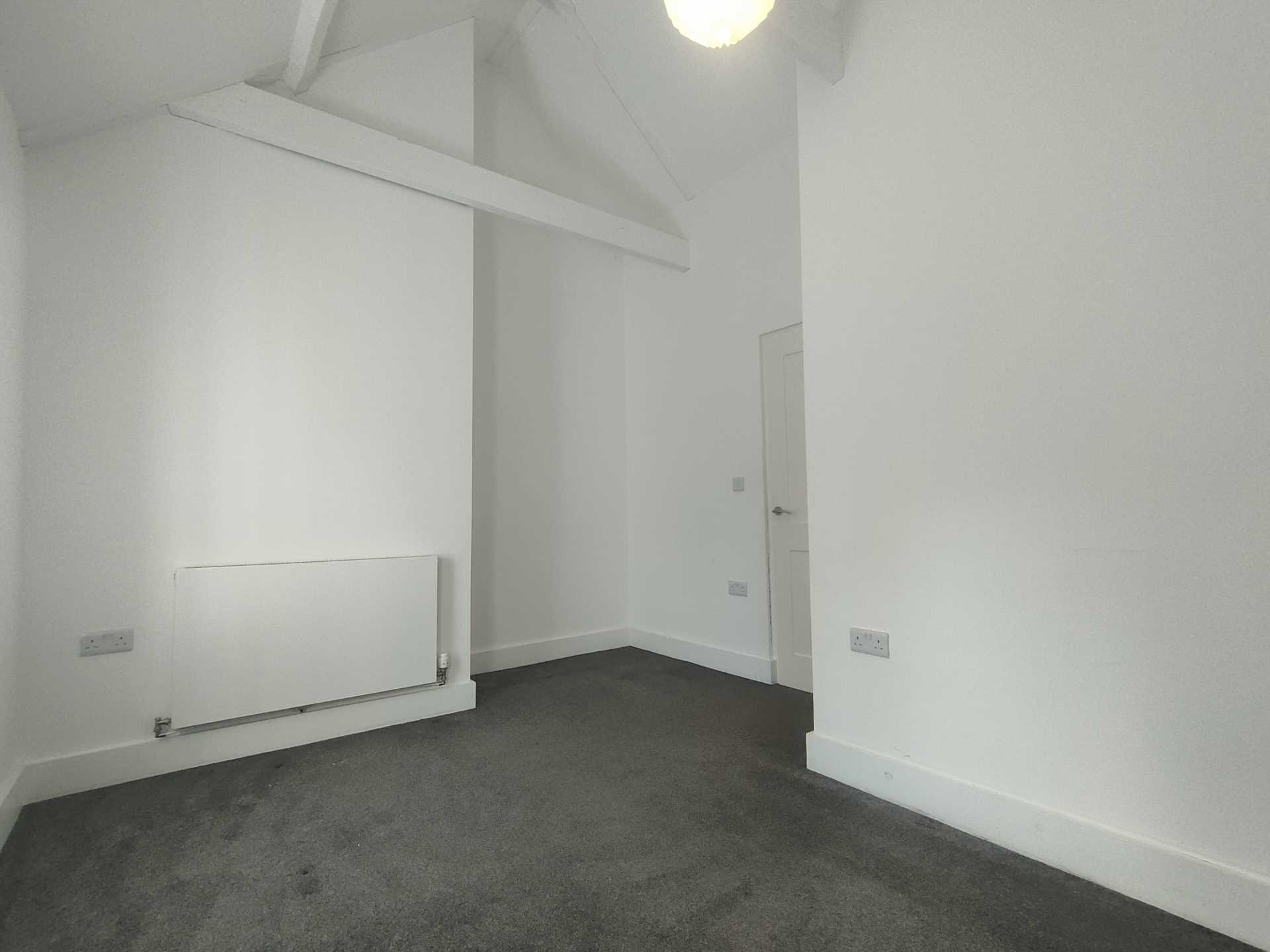 East Street, Chard, Image 14