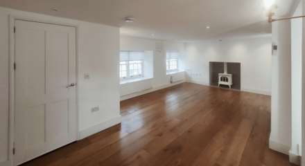 East Street, Chard, Image 3