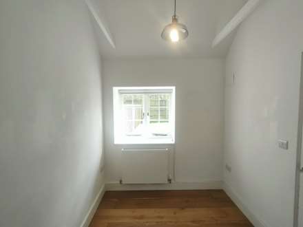 East Street, Chard, Image 8