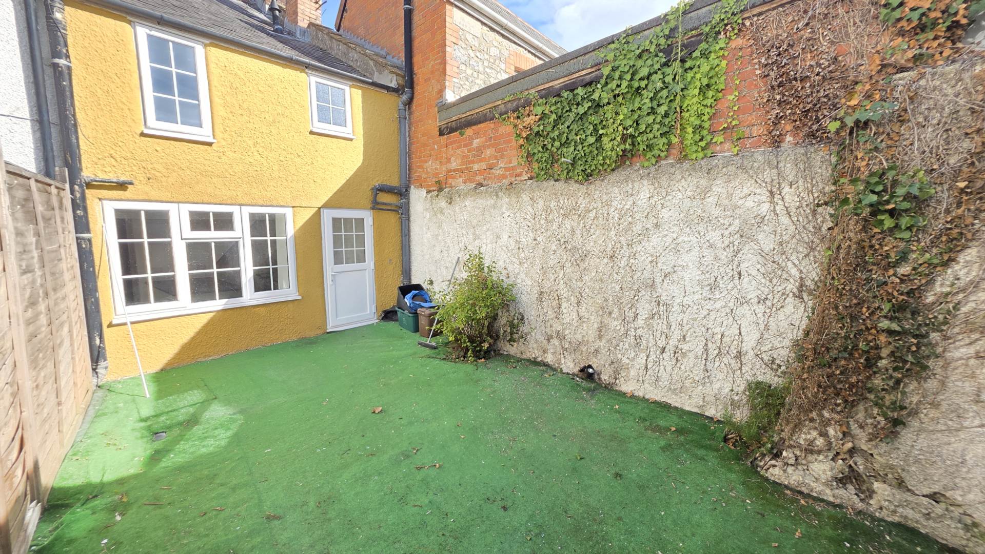 78 Holyrood Street, Chard, TA20 2AH, Image 11