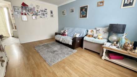 Langdon Close, Chard, Image 3